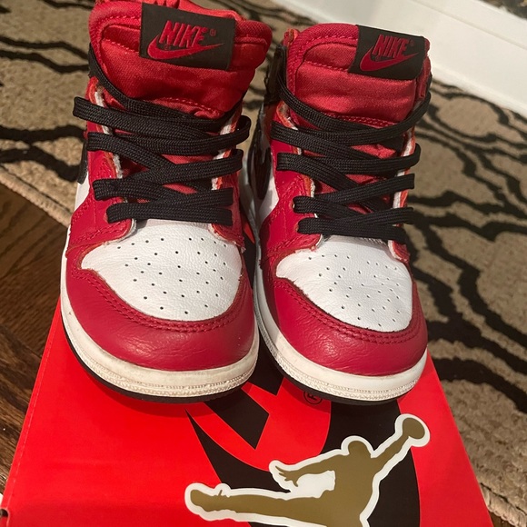 The Jordan 1 High TD “Satin Snake” - Picture 4 of 5